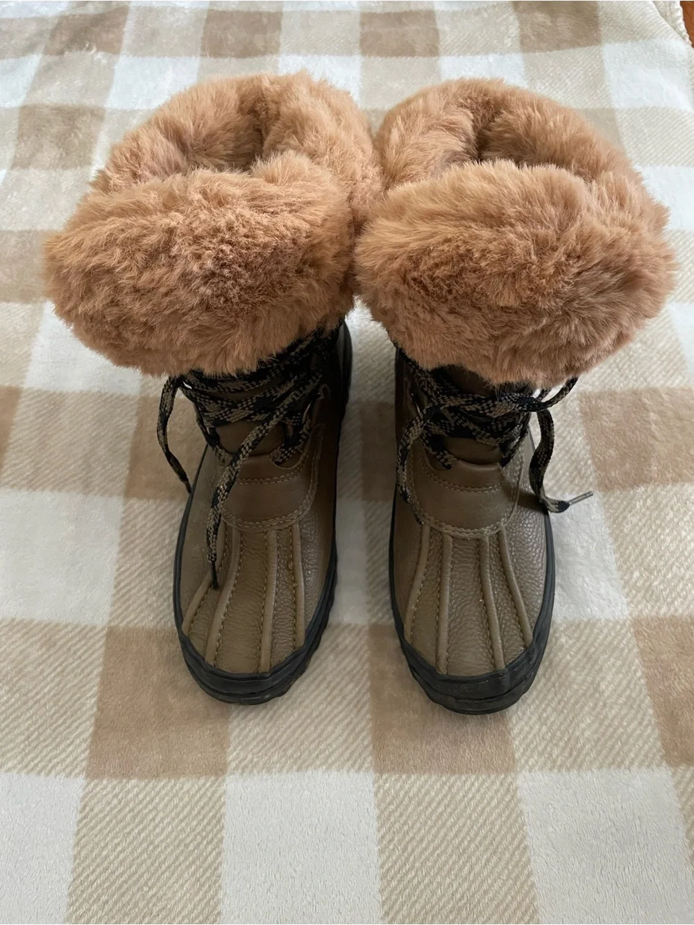 Sperry stylish olive